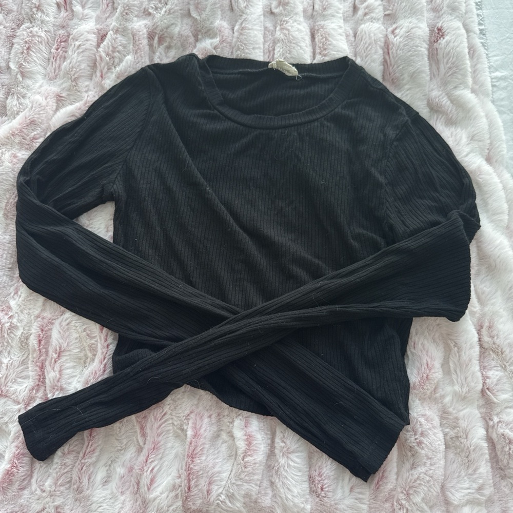 Garage ribbed black long sleeve crop top